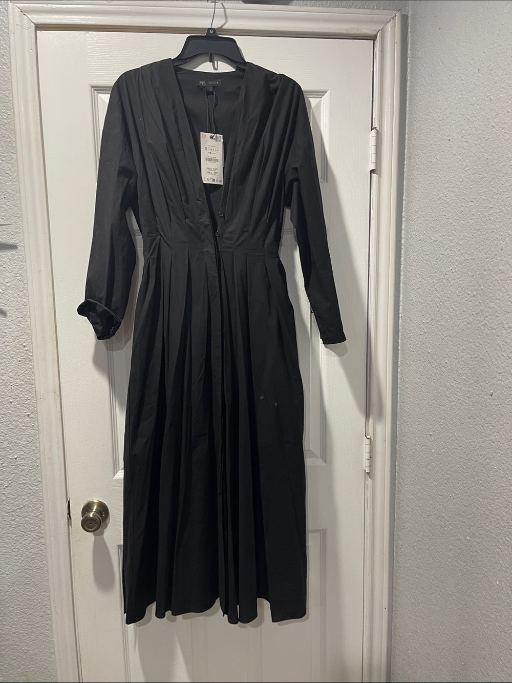 Zara Black V-Neck Pleated Midi Dress